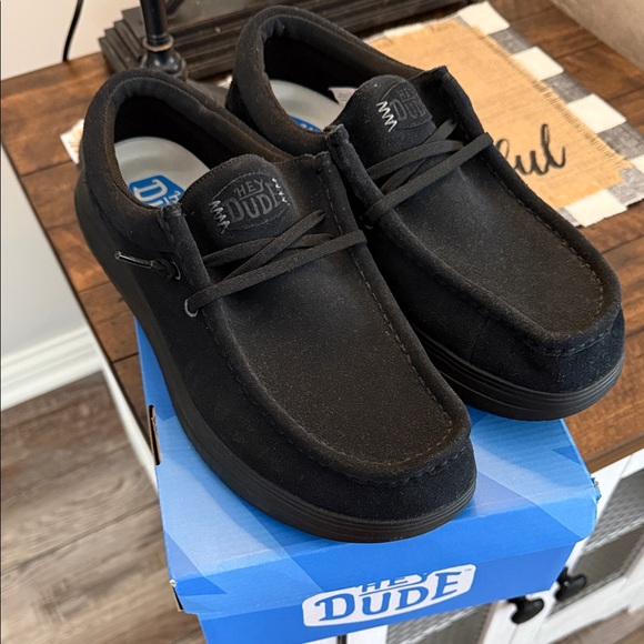 HEY DUDE Men's Black Loafers - Picture 3 of 8